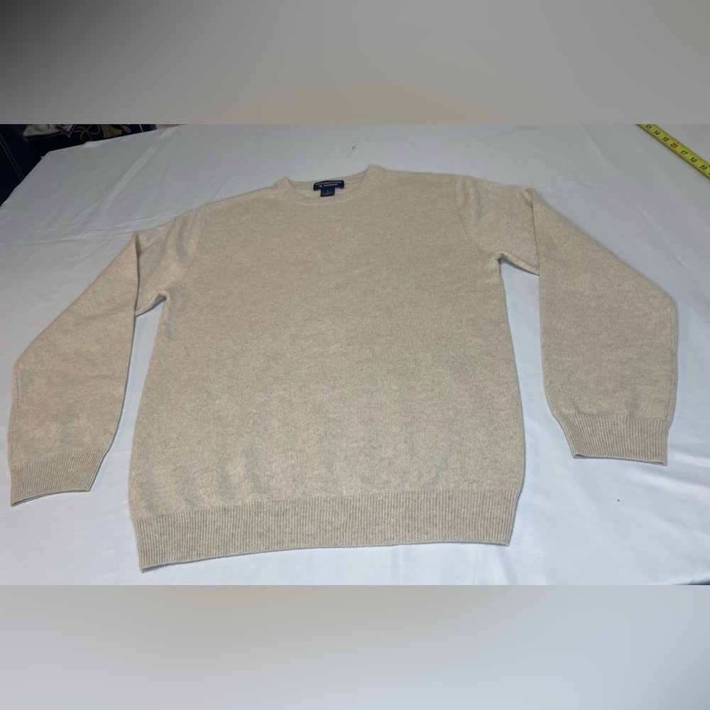Roundtree & Yorke Men's Tan Crewneck Sweater - Picture 2 of 13